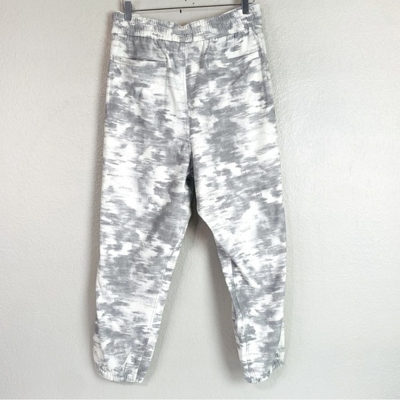 Athleta Inversion Grey Farallon Athletic Joggers Size 22 - Picture 4 of 8